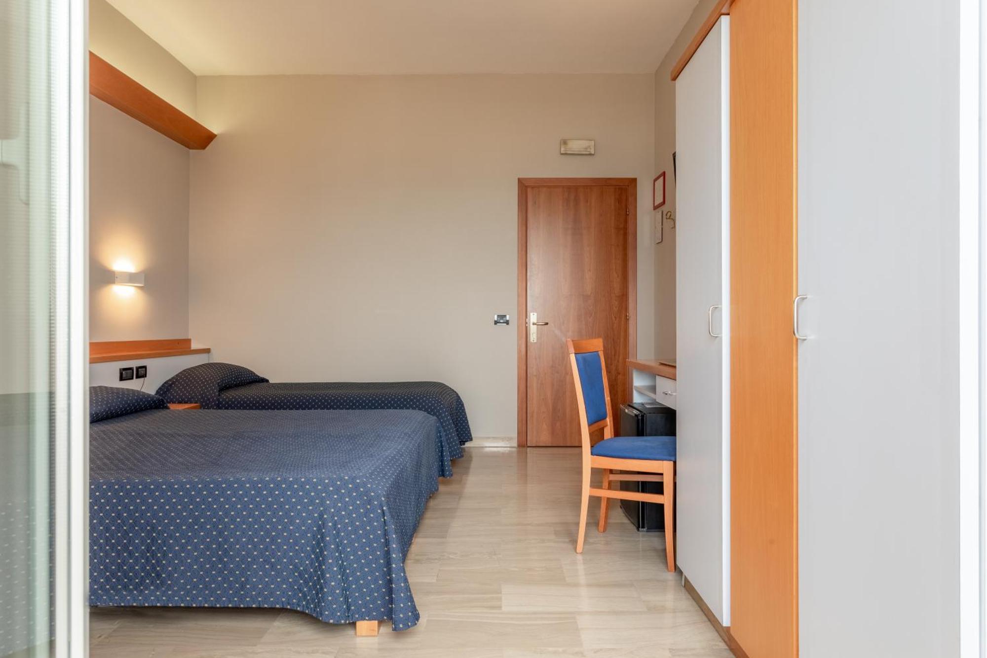 Hotel Touring Falconara Marittima Exterior photo