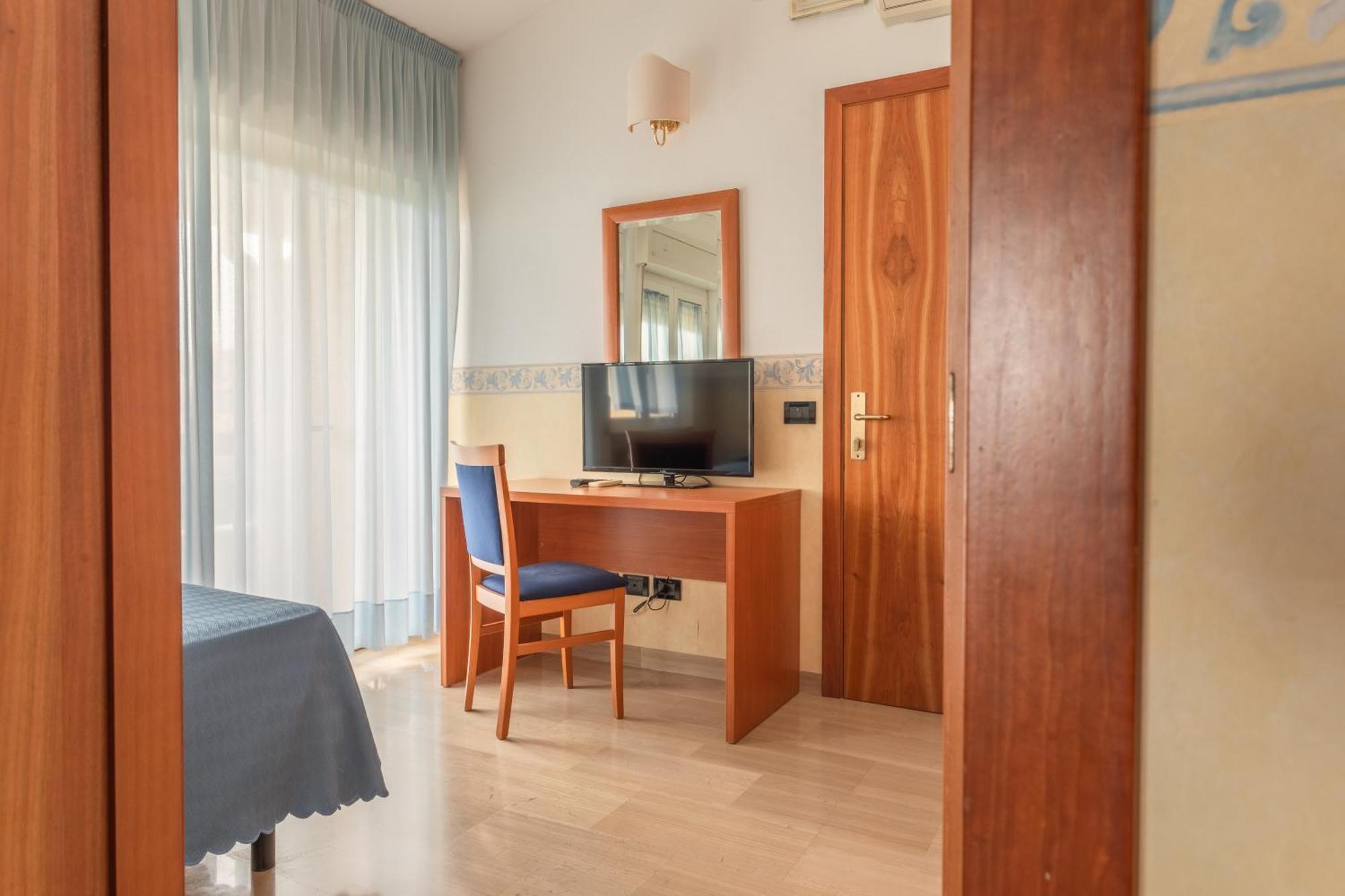 Hotel Touring Falconara Marittima Exterior photo
