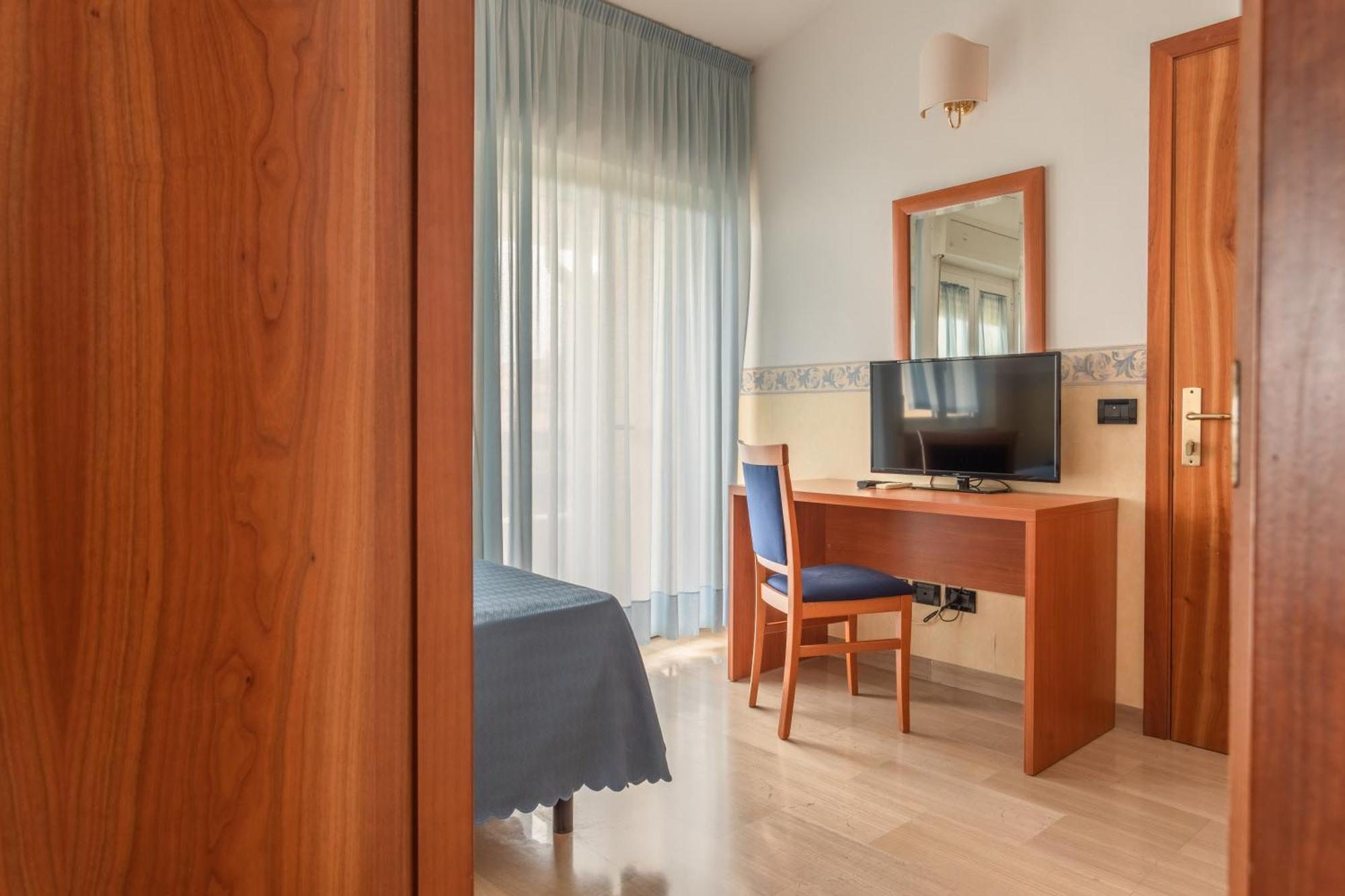 Hotel Touring Falconara Marittima Exterior photo